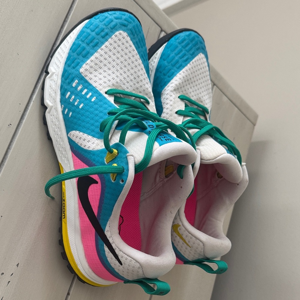 Nike Women's White Teal Pink Green Lace Running Shoes